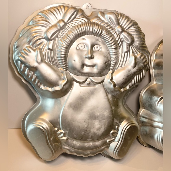 Vintage Cake Pan Mickey Mouse Cabbage Patch Kids 70s-90s Aluminum Pan Retro Bake - Picture 7 of 11